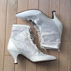Peter Fox White Boots with silver texture